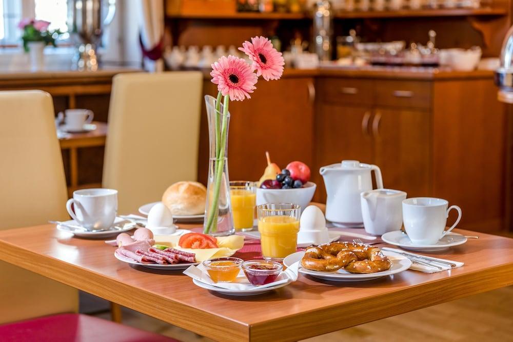 Hotel Laimer Hof Am Schloss Nymphenburg Monachium Zewnętrze zdjęcie